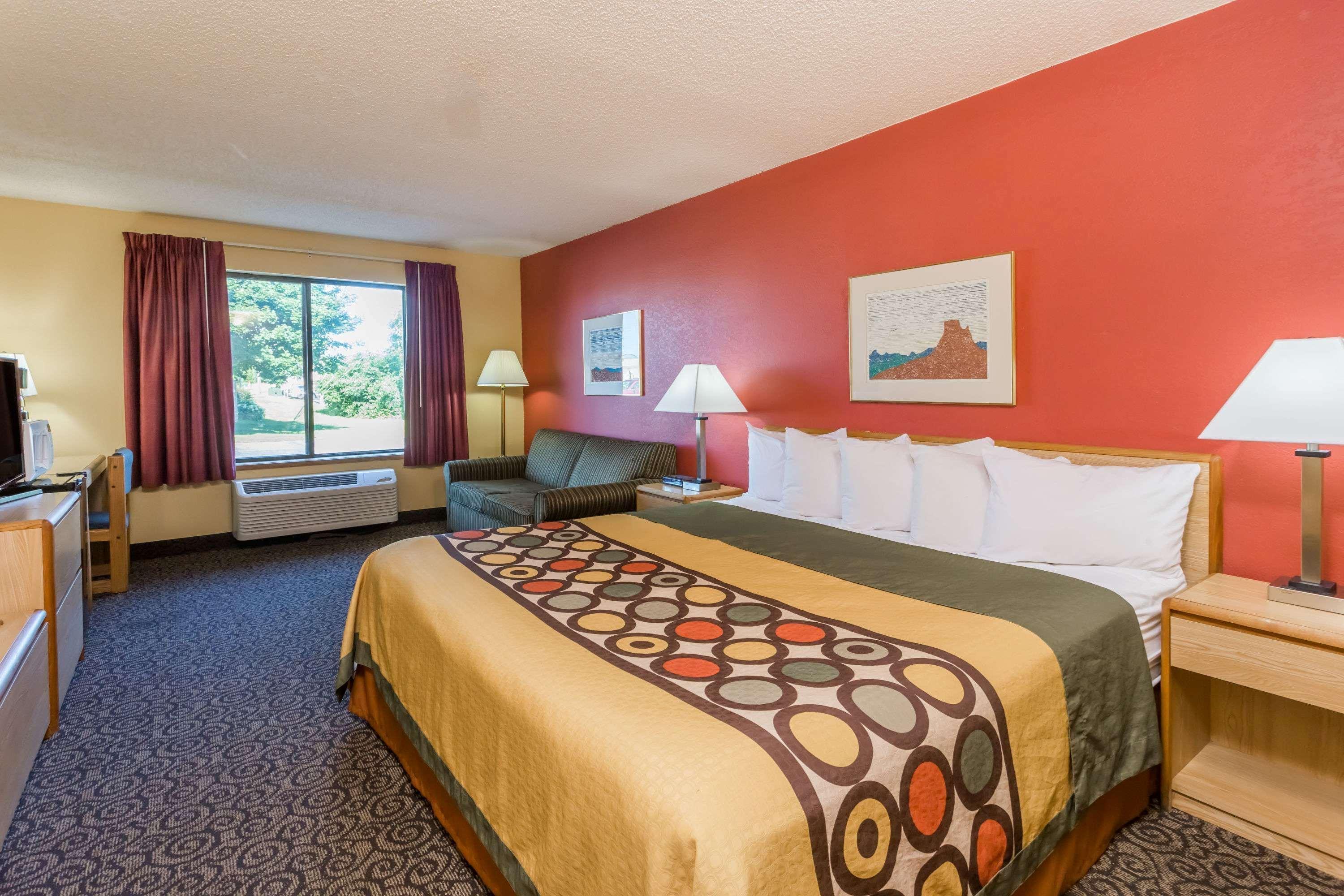 Super 8 By Wyndham Appleton Hotel Exterior photo